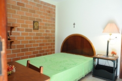 Quarto com cama de casal